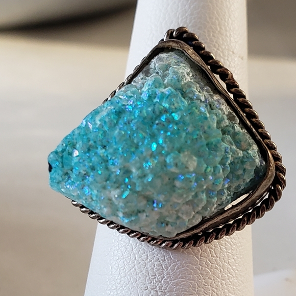 NWOT, Sz 7, Blue Druzy & Silver Ring, Asymmetric Setting, Artsy Design, Handmade - Picture 3 of 8